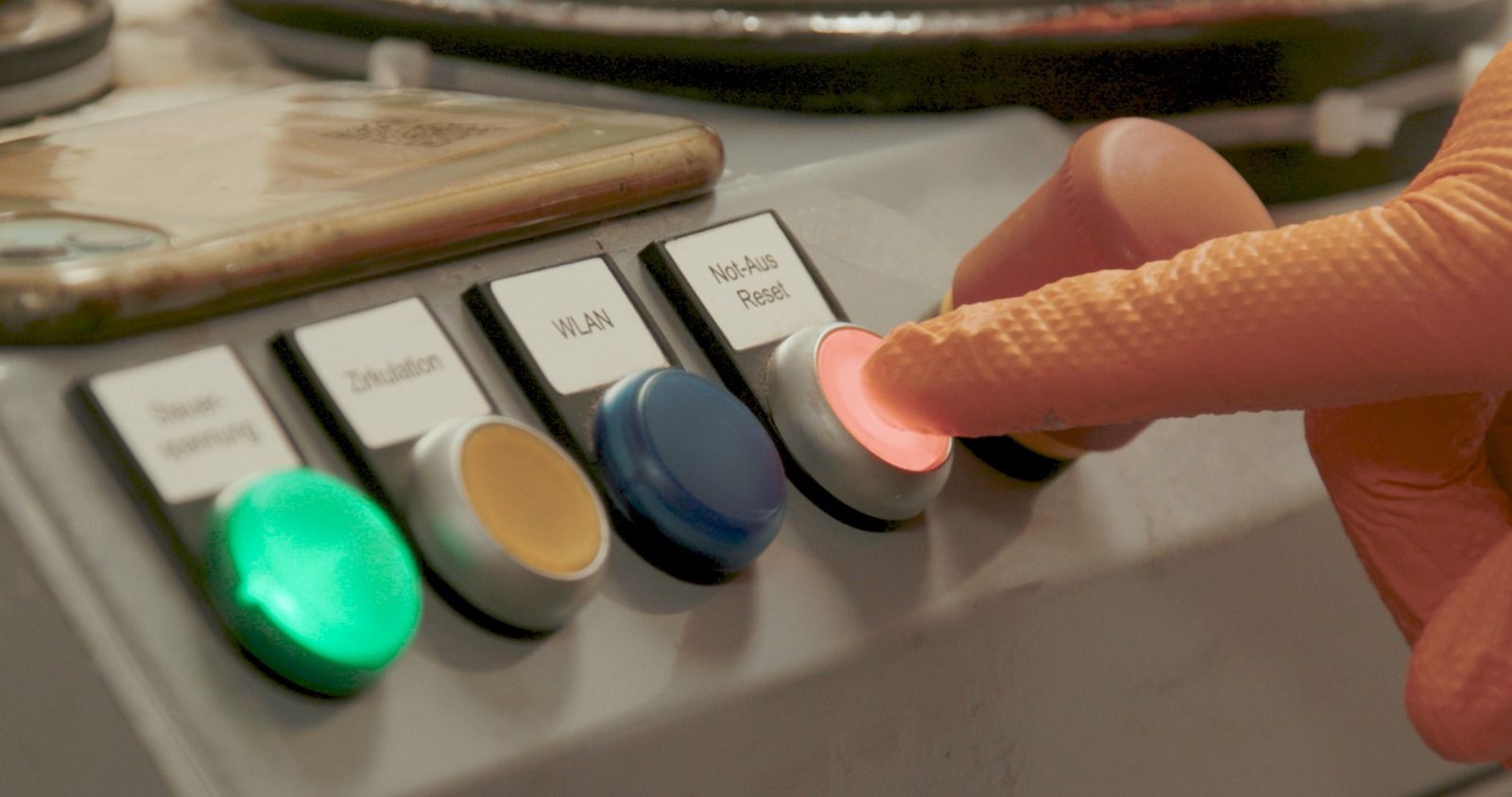 RabbitCoater Steuereinheit – AWT Rohrreinigung einsetzt modernste Rohrinnensanierungstechnik am Niederrhein